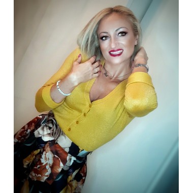 Maglioncino di lana con bottoncini |