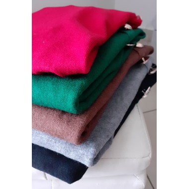 Maglioncino di lana con collo alto |