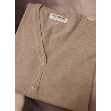 Maglioncino di lana con bottoncini |