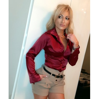 Shorts eleganti con bottoncini |