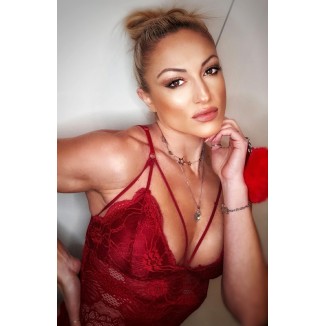 Top di pizzo con coppe imbottite | Love