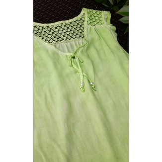 Blusa smanicata con volant | Mia