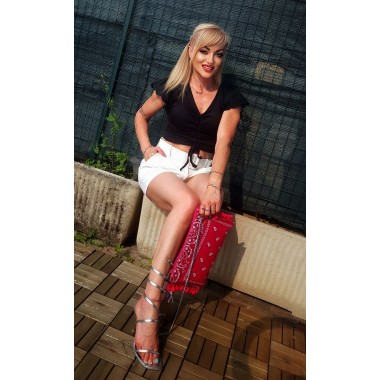 Top corto con maniche a volant | Adele