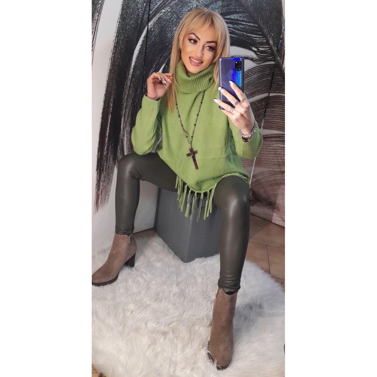 Maglione con collo alto e frange | Cindy