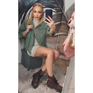 Giubbino jeans con borchie...