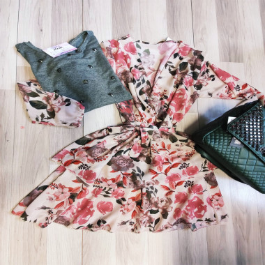 Abito con incrocio stampa rose | Rose