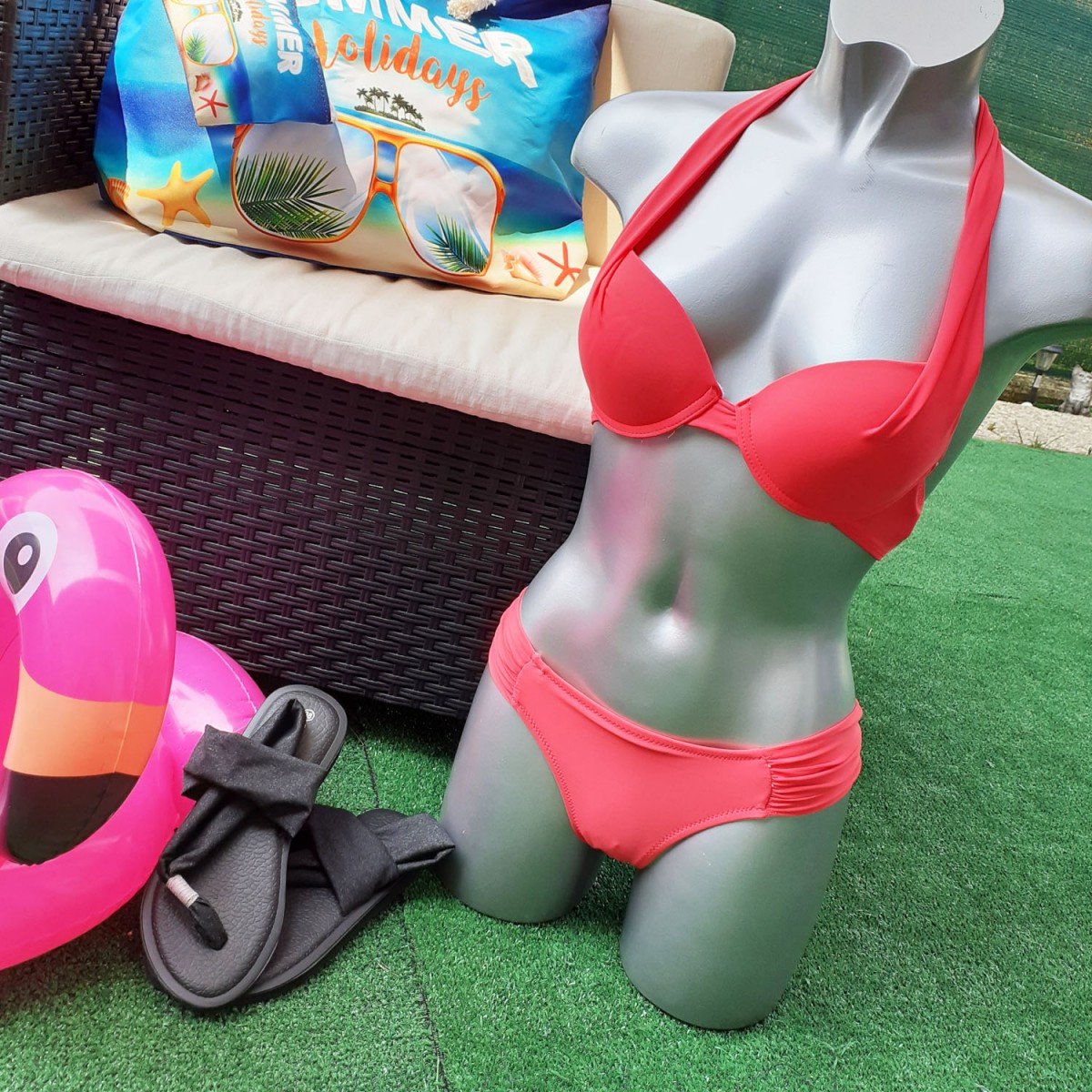 Bikini tinta unita coppe con ferretto |