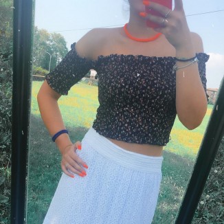 Top arricciato floreale con maniche corte | Dalila